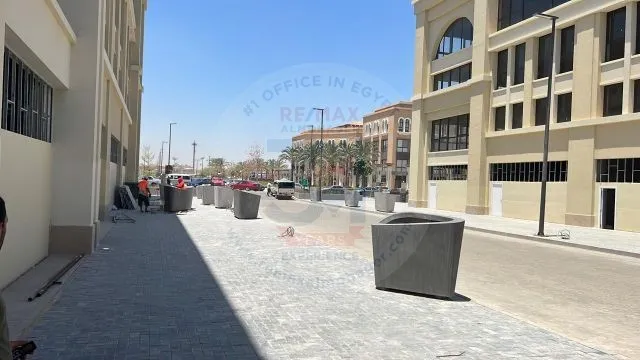 مكتب للإيجار بموقع متميز في ميفيدا