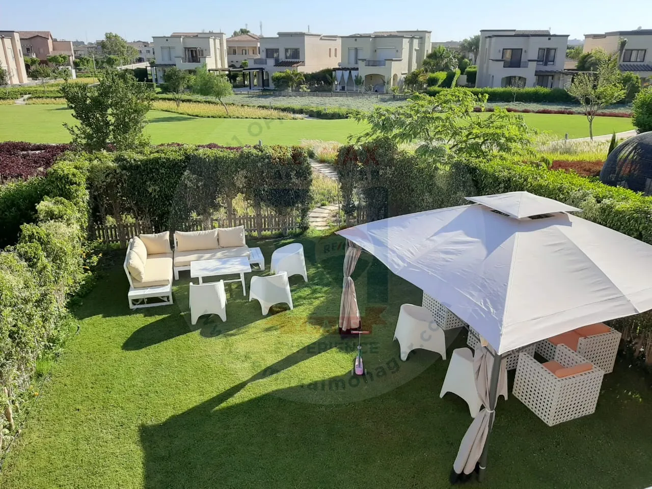 Villa for rent overlooking the swimming pool