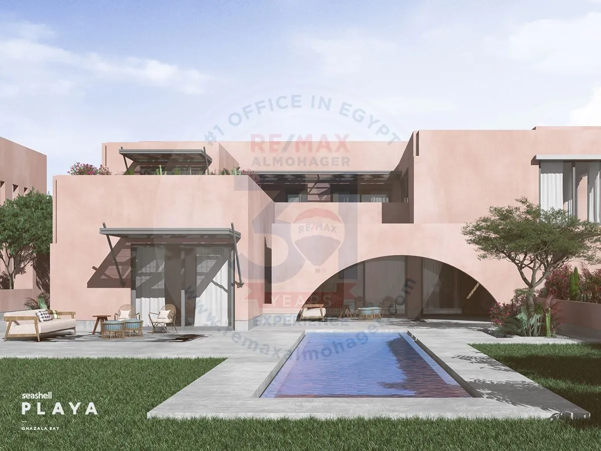 Twin house exterior with pool in Seychelles Playa Ghazala Bay