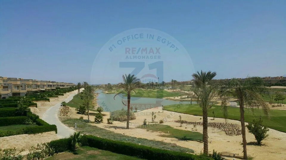 شاليه بحديقة للبيع في عين باي