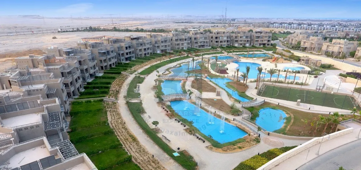 شاليه بحديقة للبيع في عين باي