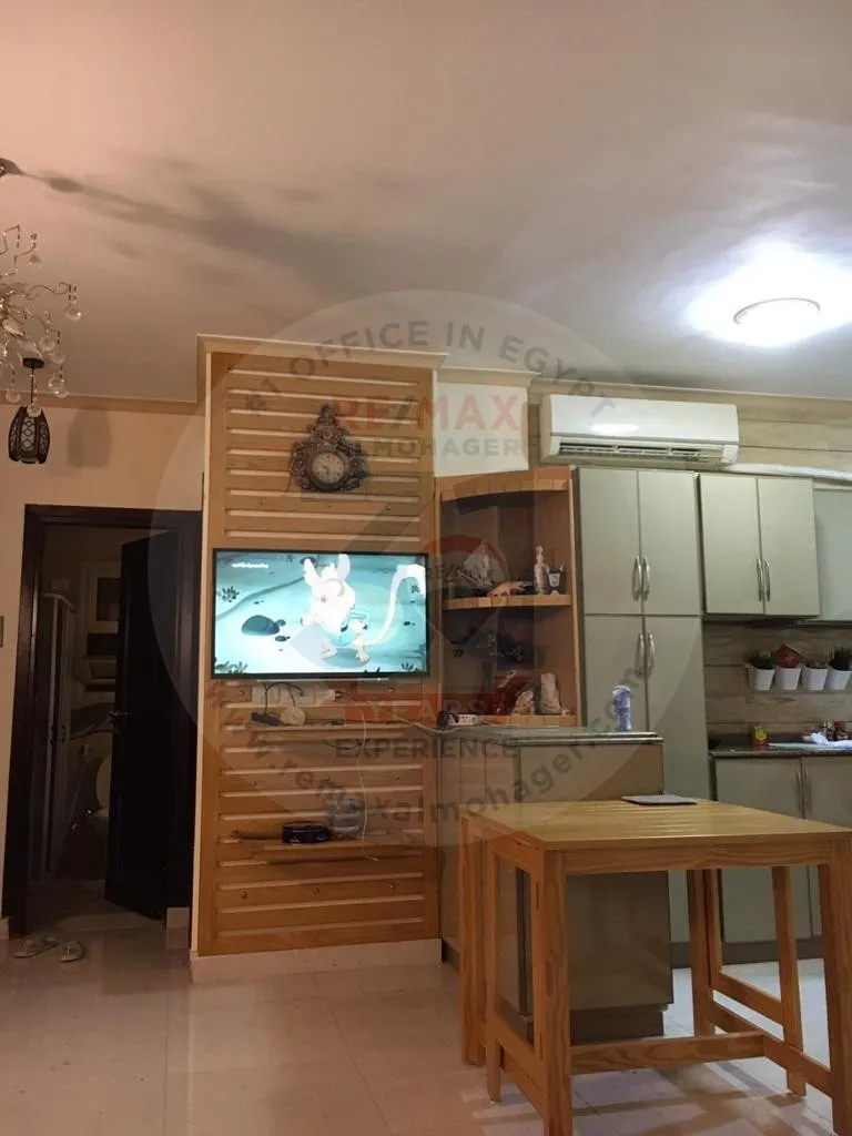 Apartment with Roof for sale in 5th settlement