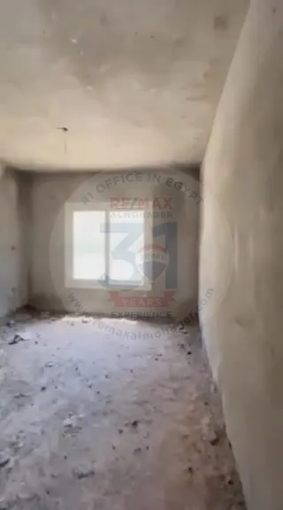 Ground Apartment with Garden