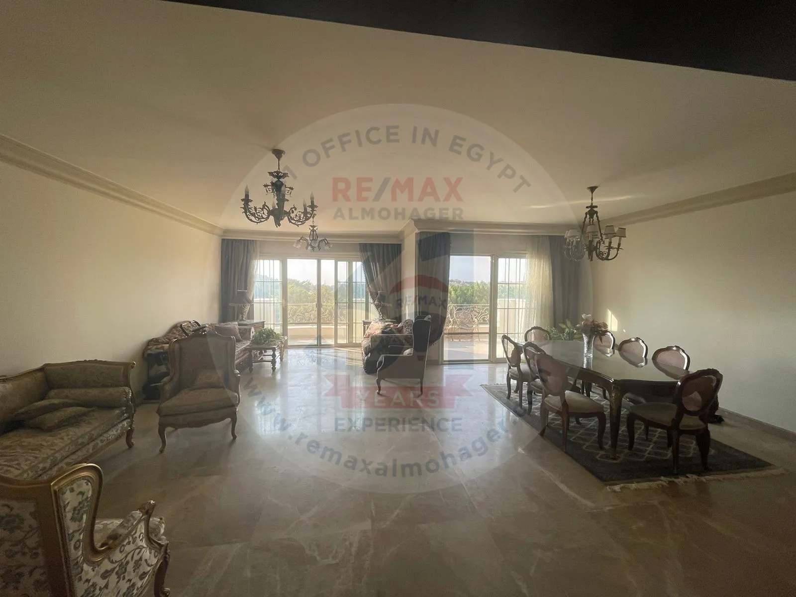 3 Bedrooms apartment for sale in Al Amn Al Am