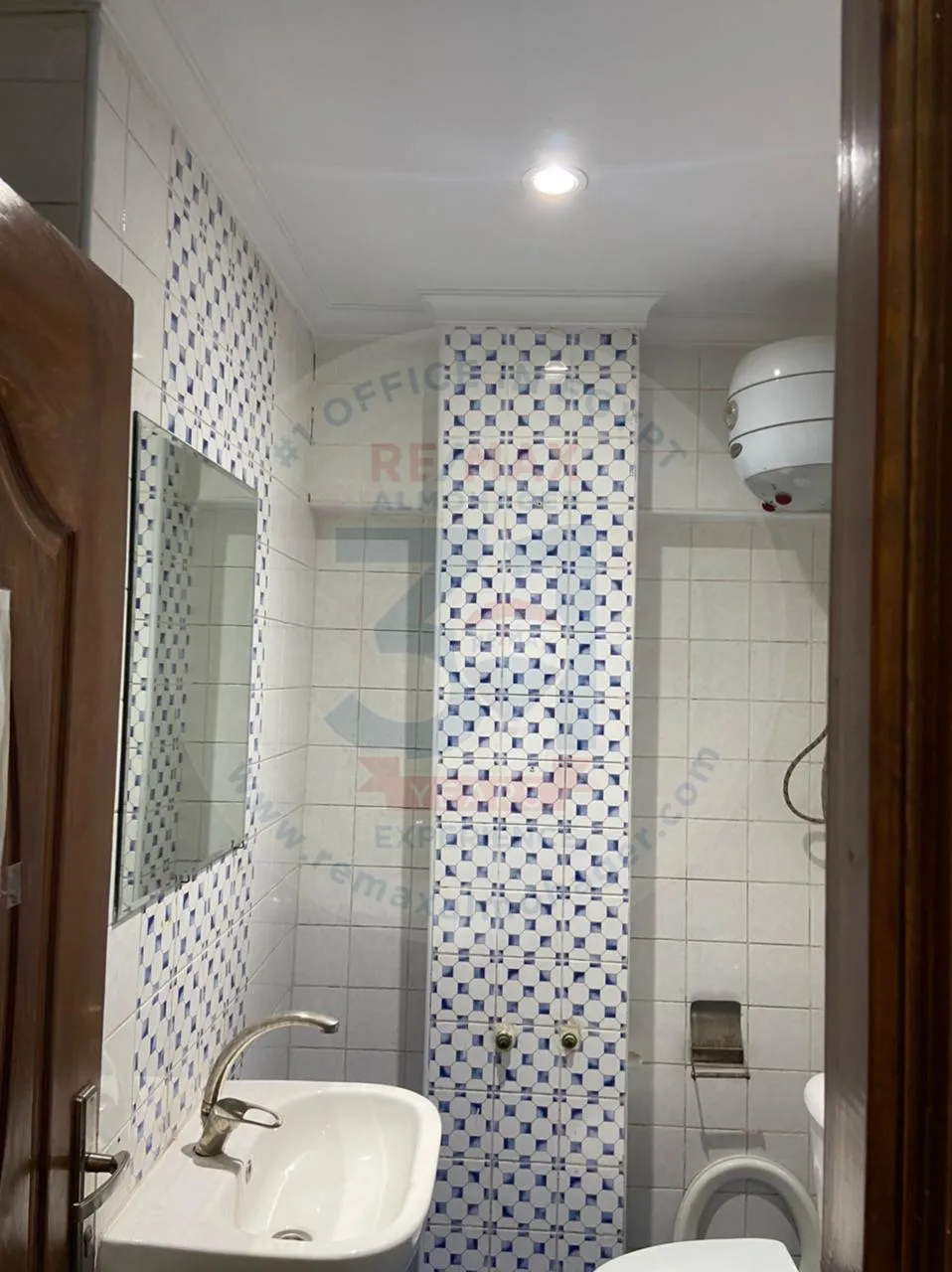 For rent shop in Salah Salem