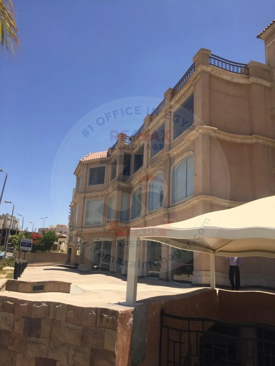 Offices with large area for rent