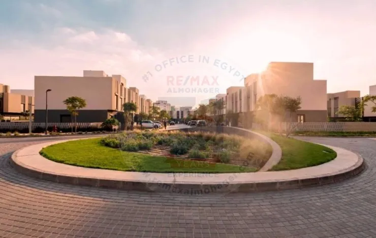 Townhouse for rent in El Shorouk