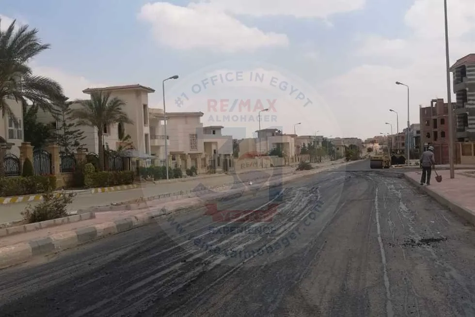 Land for sale 1000 M residential