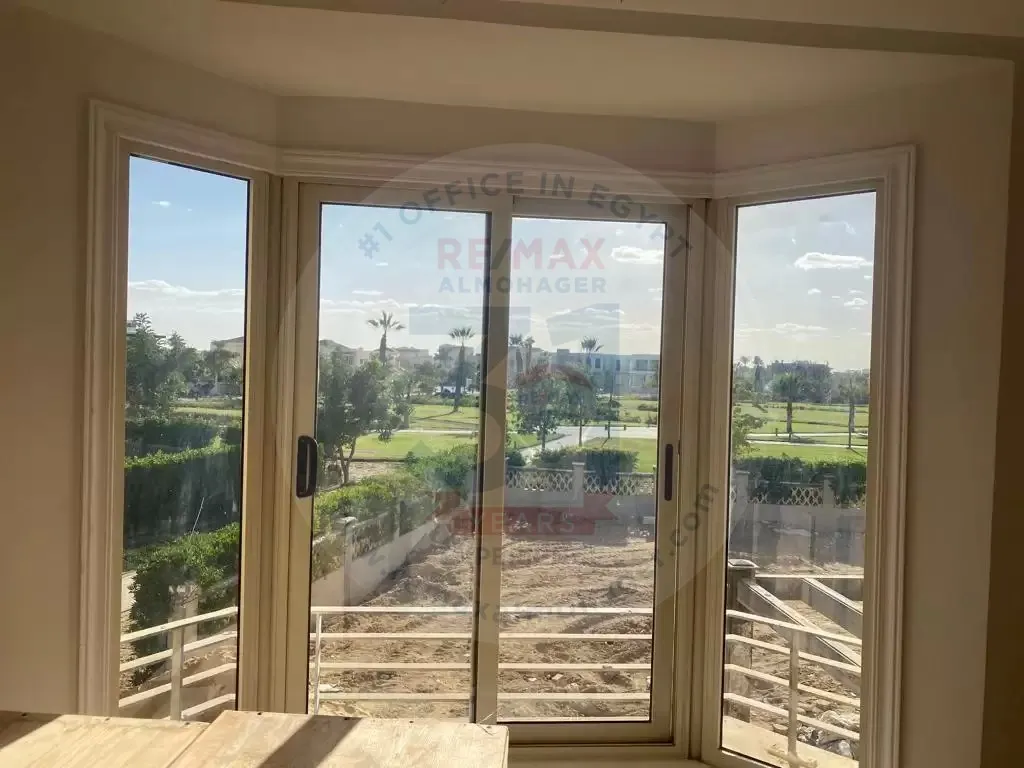 Villa for rent in Palm Hills Golf, 6th October, super deluxe air conditioning