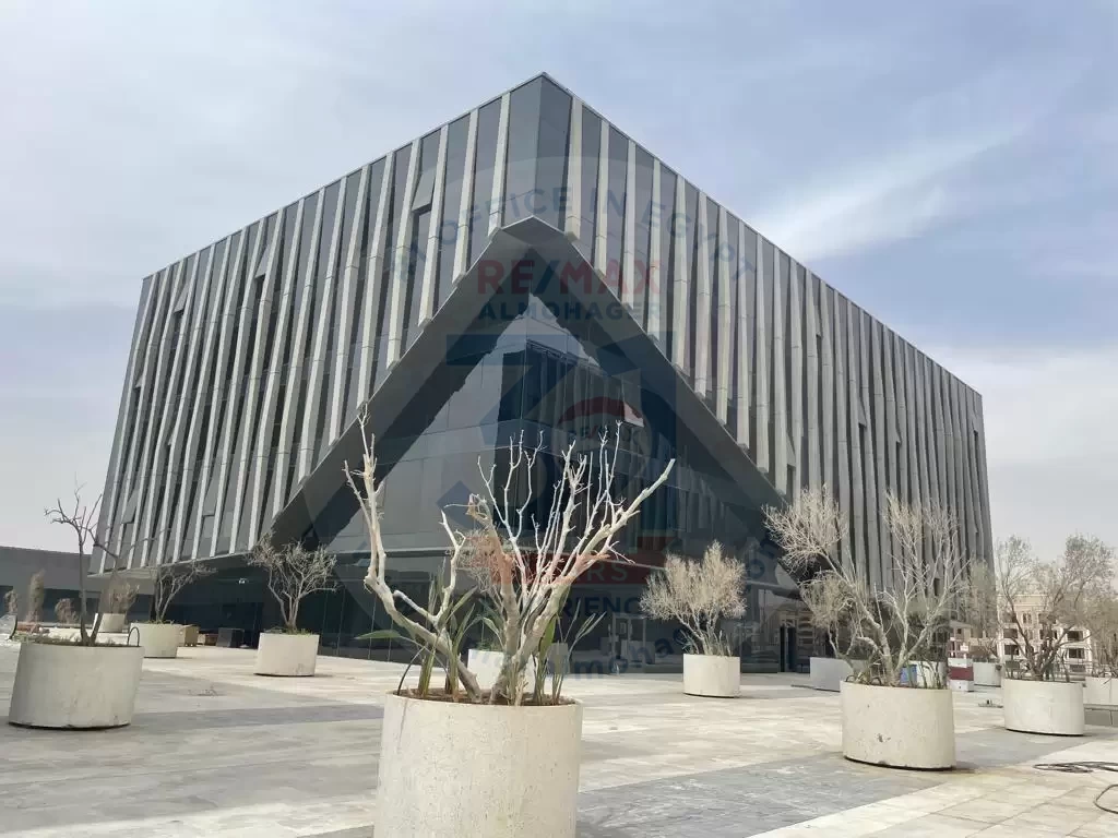 Office for rent in Eastown new cairo