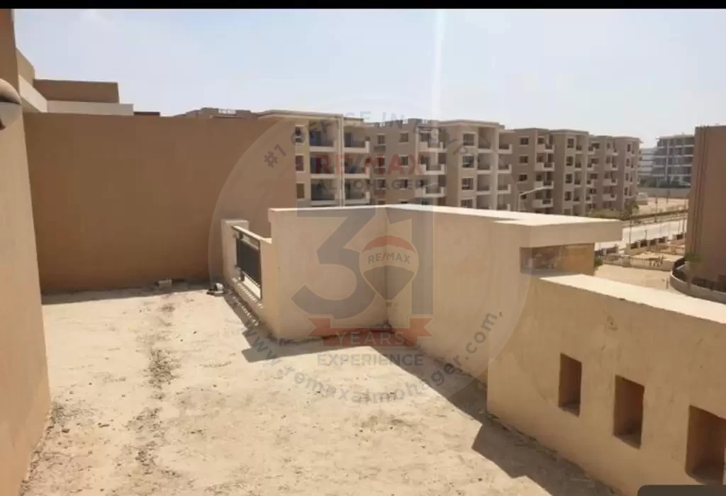 لليبع تاج سيتي