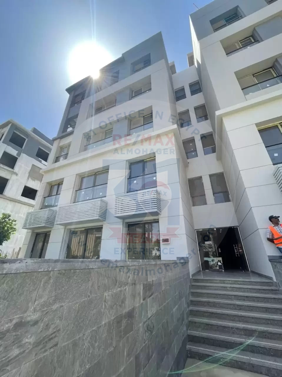 Penthouse for sale in trio garden