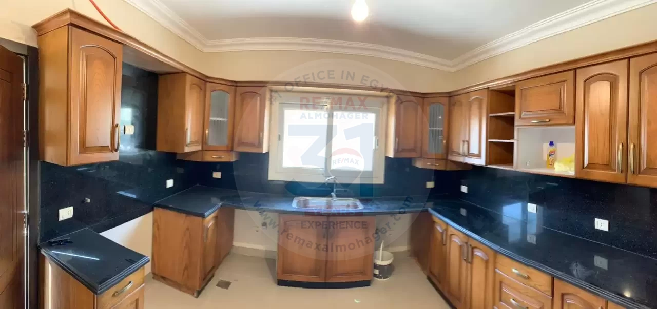 Villa 350 m in new cairo