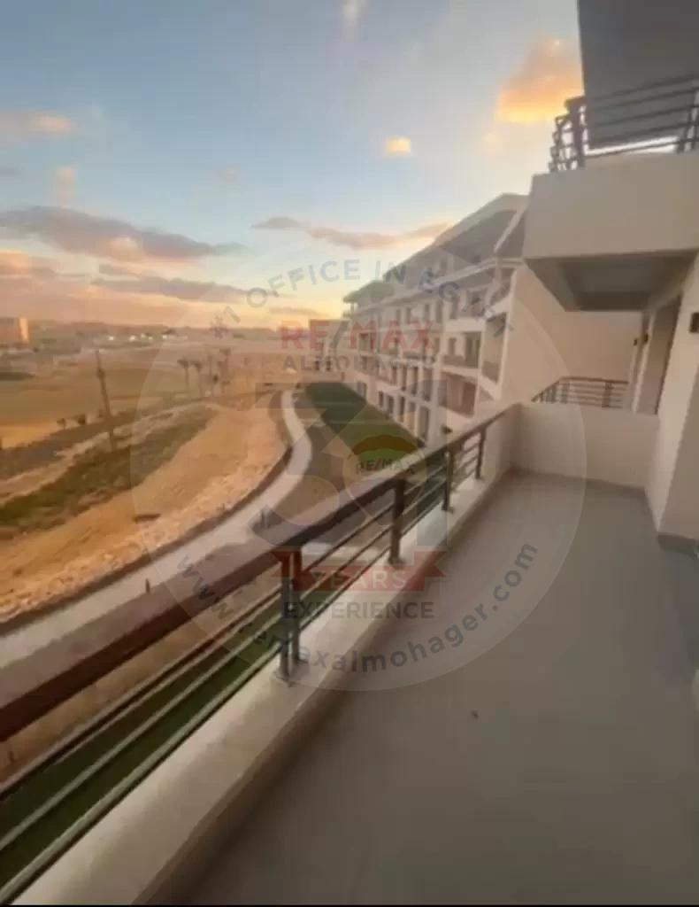 شقق للبيع فى اب تاون كايرو