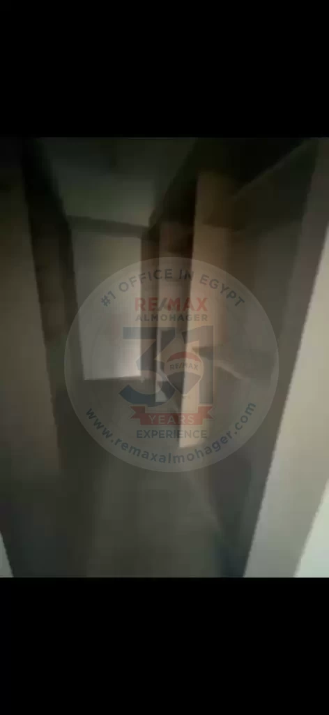 شقة تطل على الجولف للبيع في اب تاون كايرو