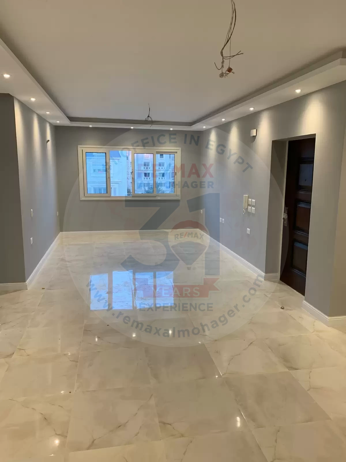 203 sqm apartment for rent in Mountain View Hyde Park
