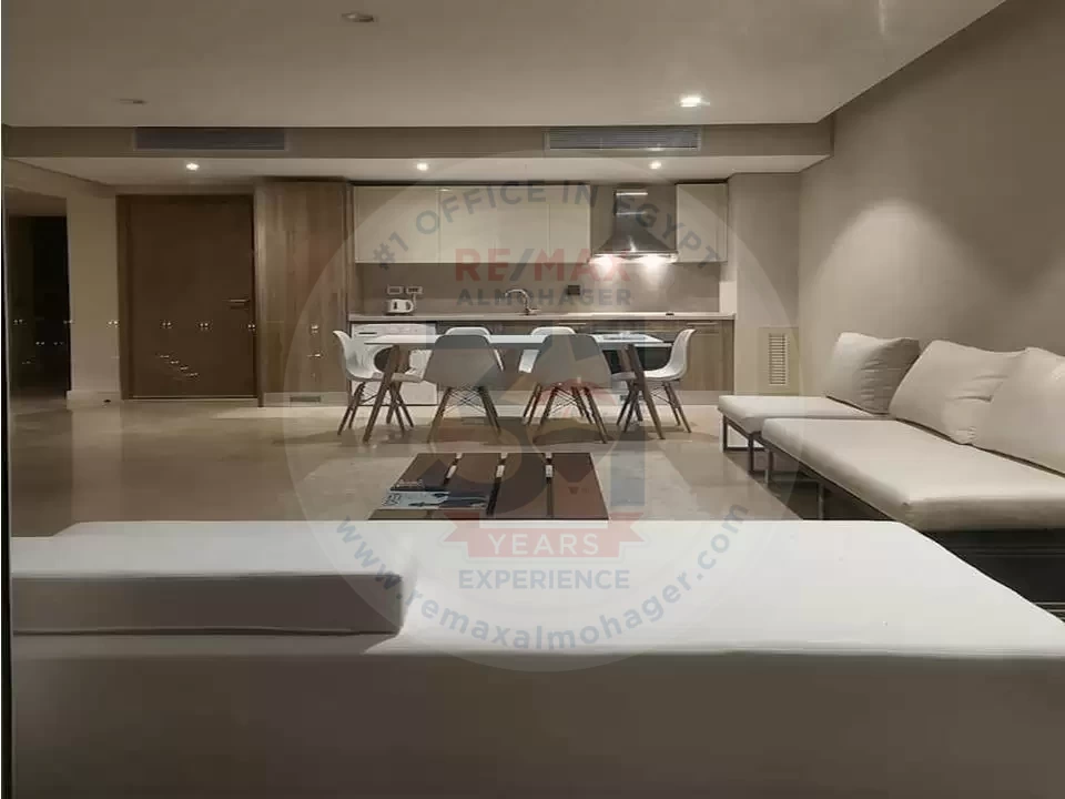 Two-bedroom apartment overlooking the sea and swimming pools In Gouna