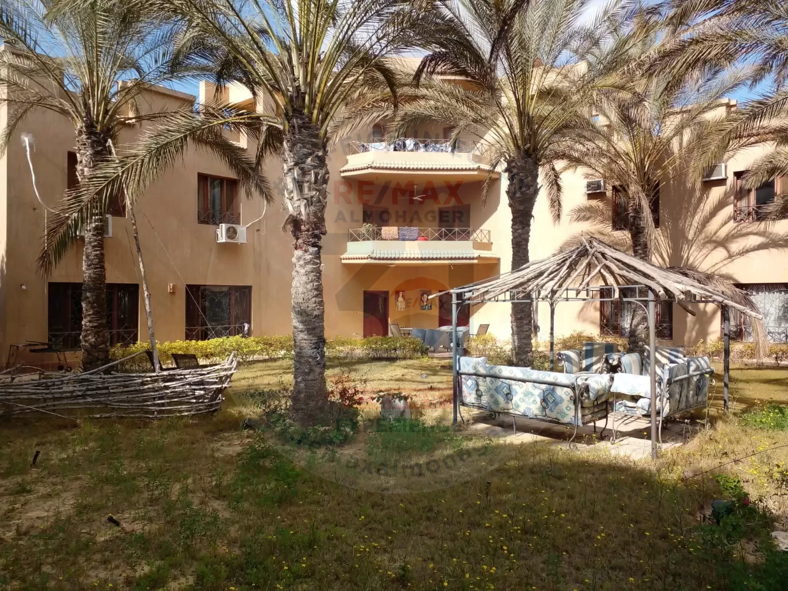 Family Villa For Sale In Ofoq Compound