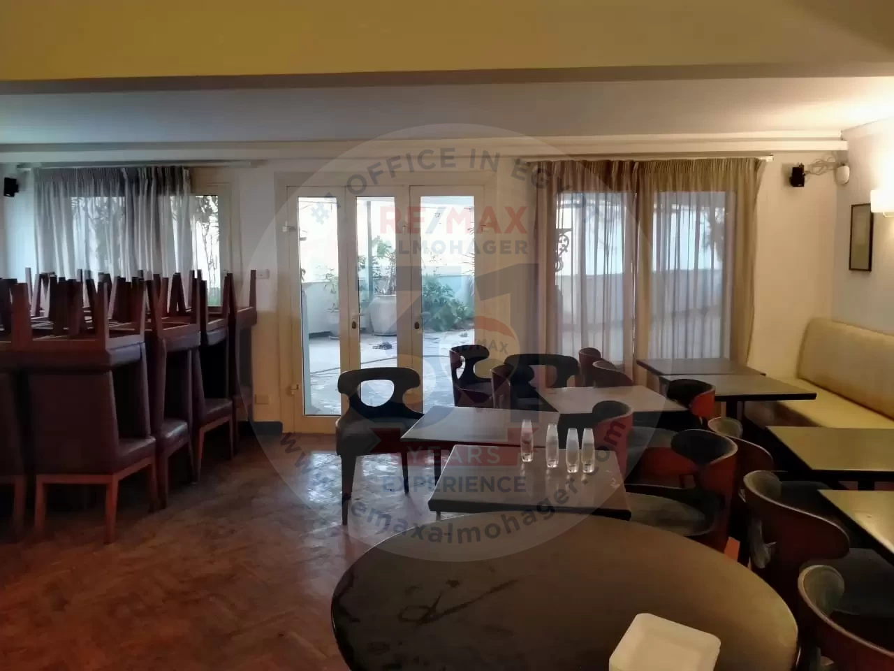 600 M for rent in garden city