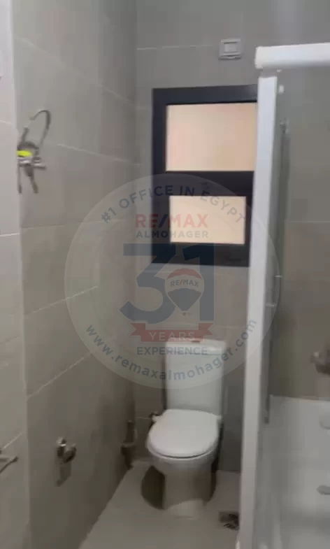 شقة للبيع في كمبوند فيفث سكوير