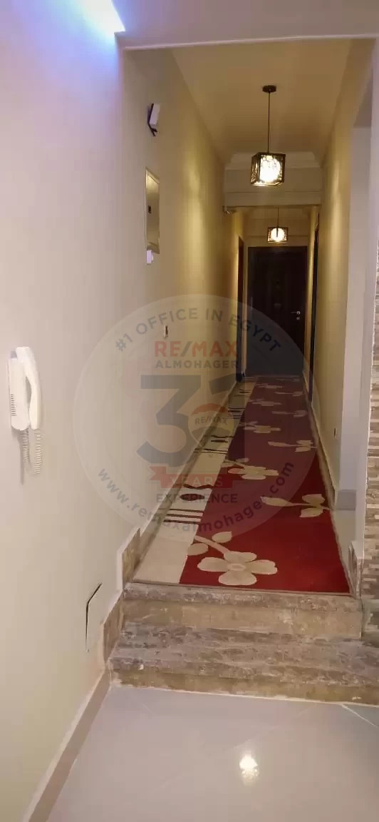 شقة للبيع فى الحي الثاني بالتجمع الخامس