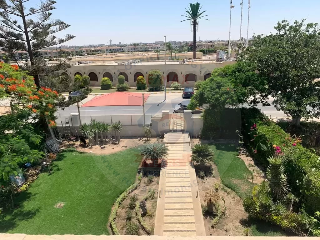 Sea view villa for sale in Marina