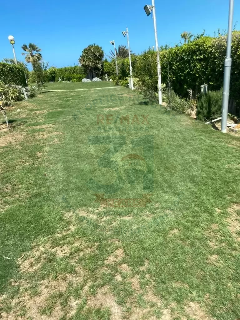 Sea view villa for sale in Marina
