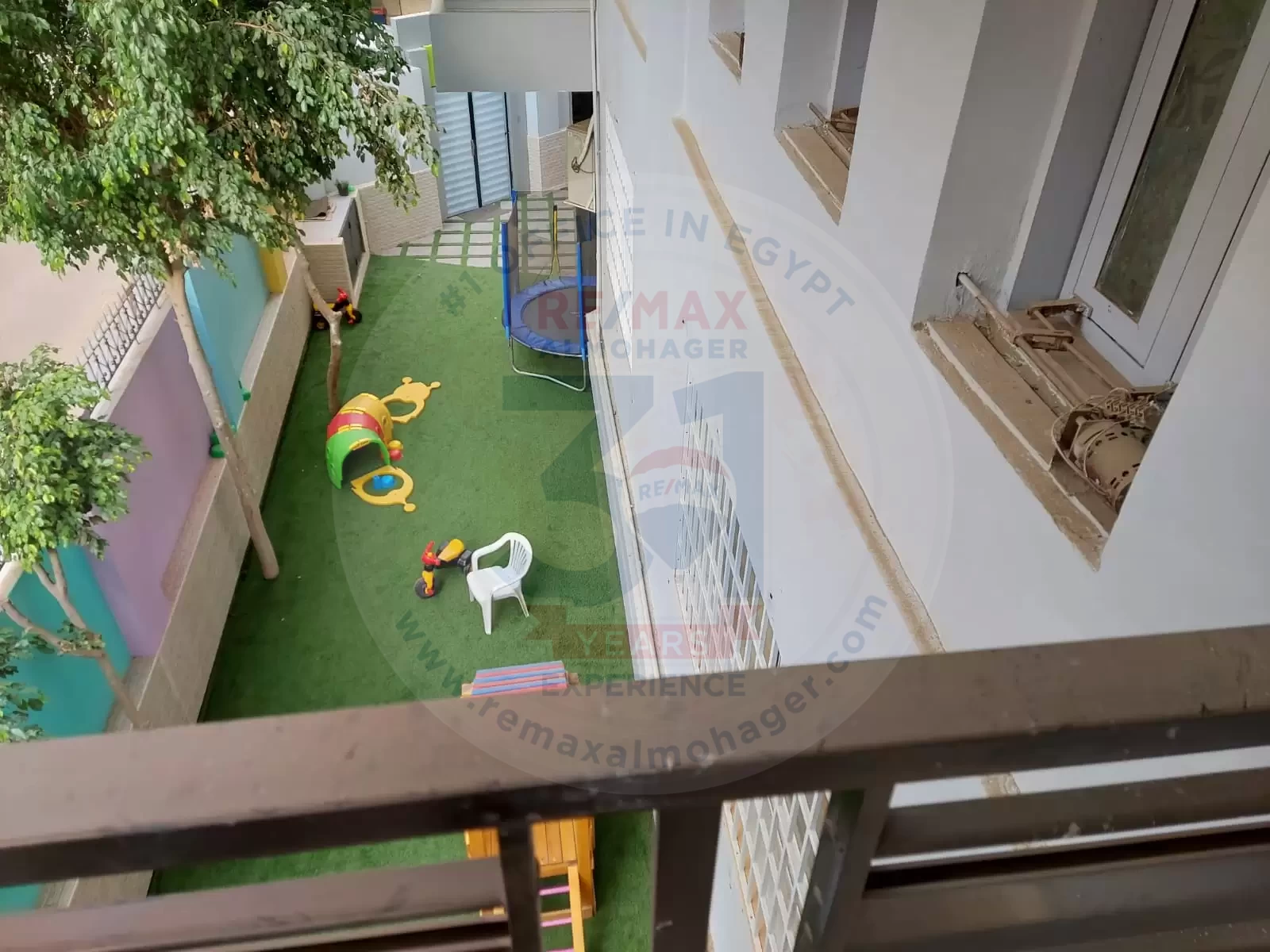 Villa for sale in Heliopolis, with an area of ​​1000 square meters, suitable for an administrative building