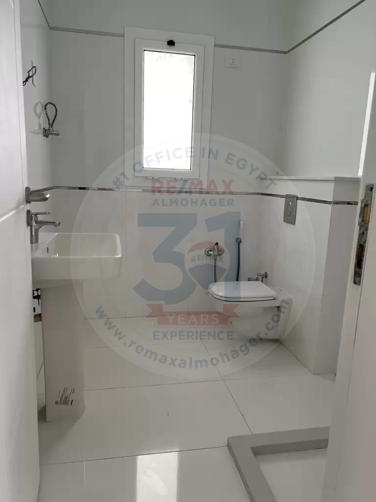 Apartment for rent in Hyde Park Compound
