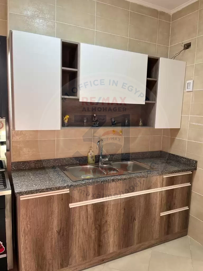 Apartment for sale in Hyde Park, New Cairo 160m