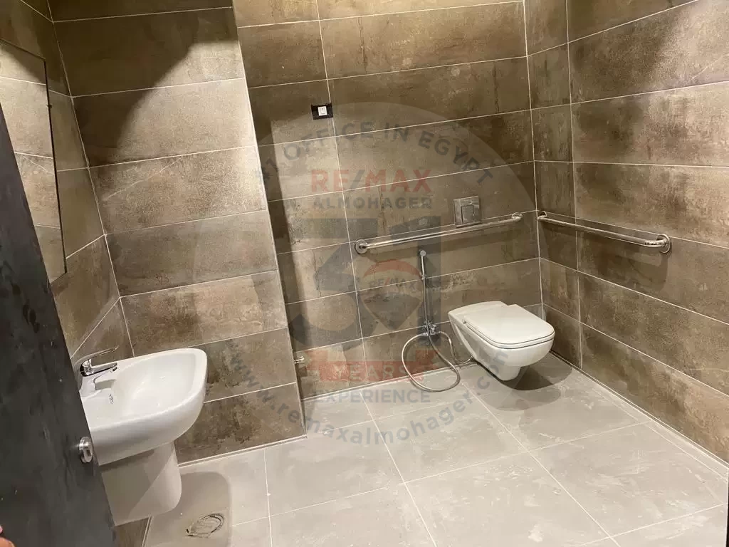 مكتب للايجار داخل هايد بارك