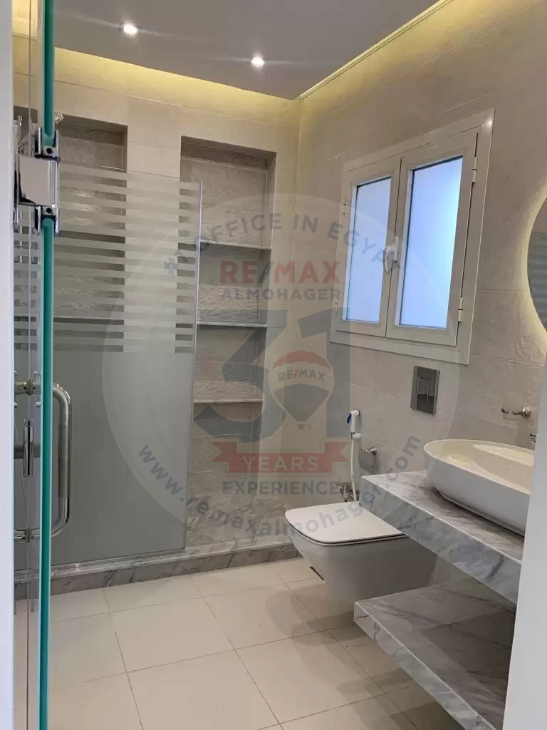 Semi-furnished apartment for rent in Mountain View Hyde Park