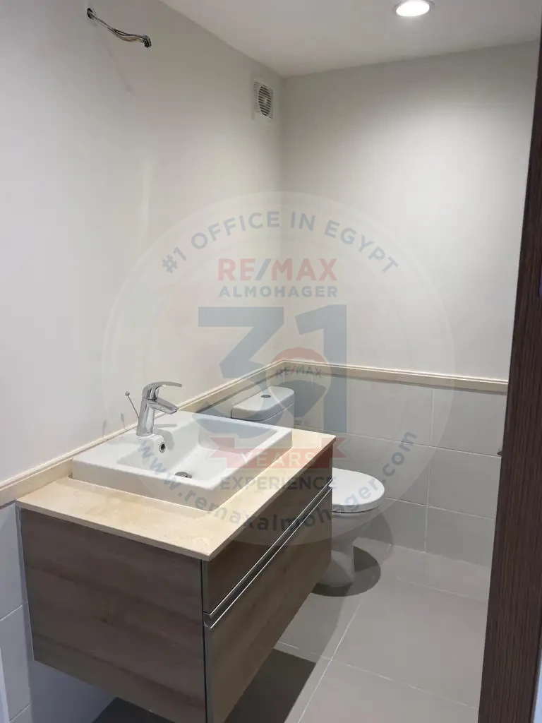 Office for Sale in One Kattameya area 159m