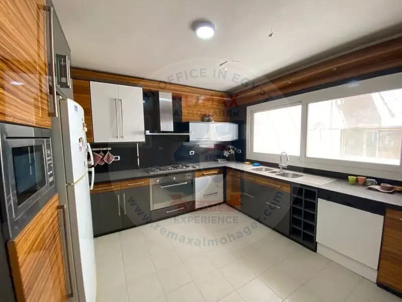 Apartment 733 sqm in Almaza district, Heliopolis
