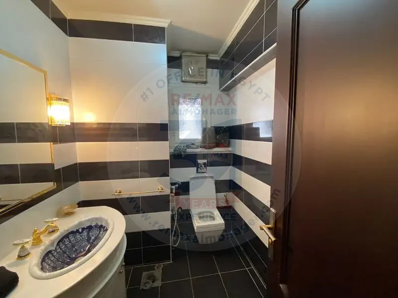 Apartment 733 sqm in Almaza district, Heliopolis