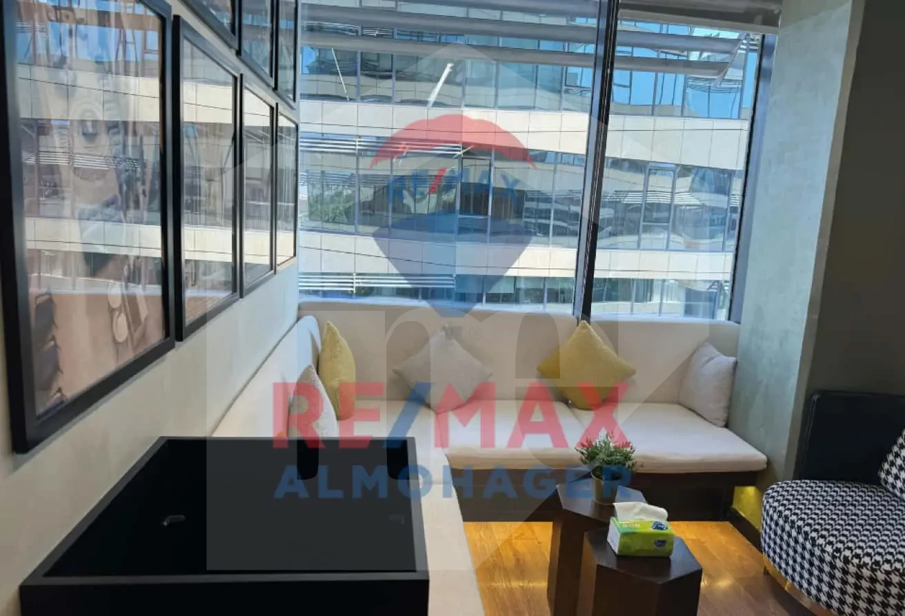 188 m² Office Space - The Polygon SODIC for Rent, Prime Finishing & Club Views