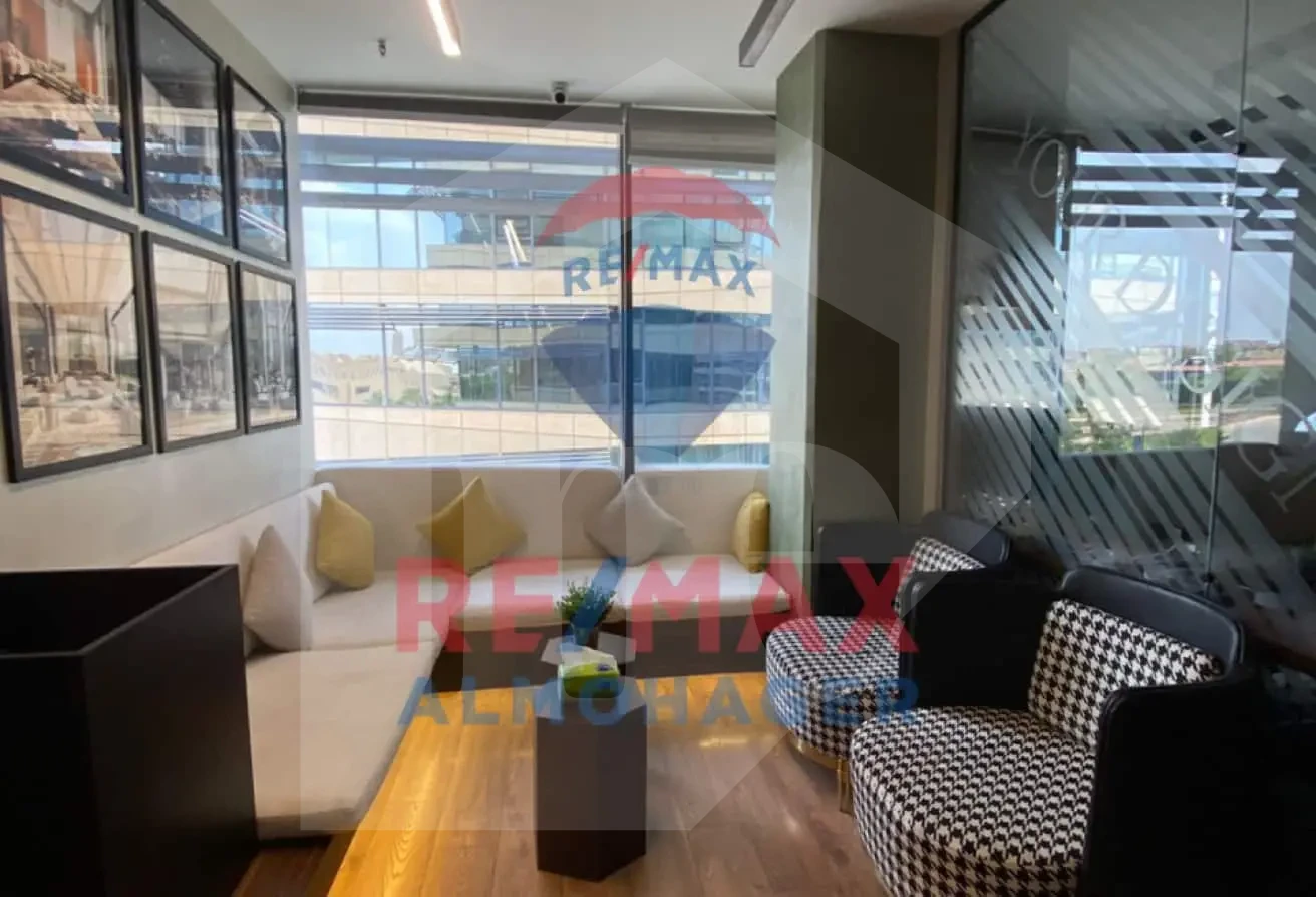 Office for Rent 188 m² - The Polygon SODIC, Prime Finish with Club View