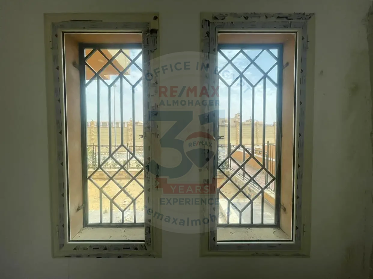 Ground floor apartment with garden for rent in Pamez, located in the Hamas Settlement