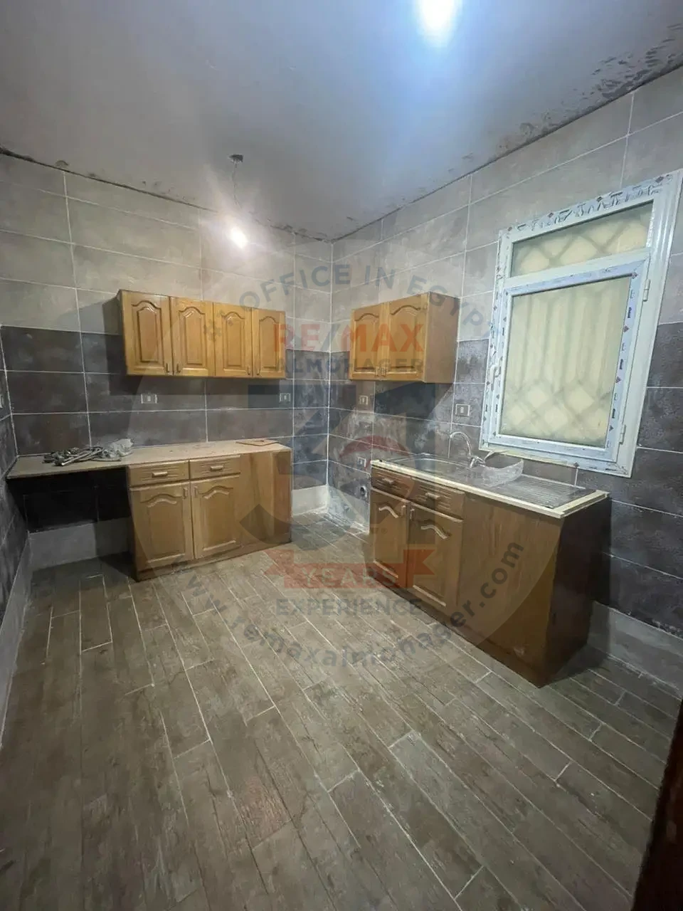 Finished apartment with kitchen for rent on American University Street