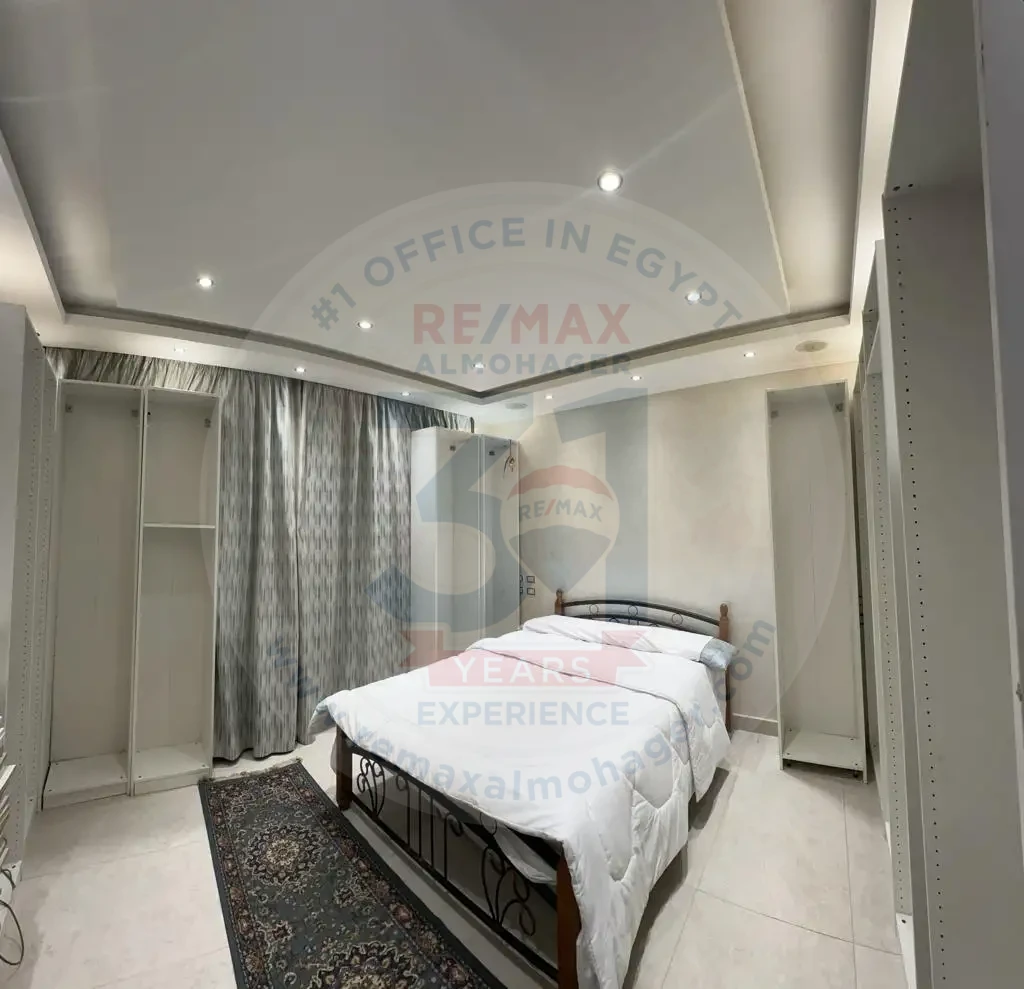 Furnished residential unit for rent in the First Settlement