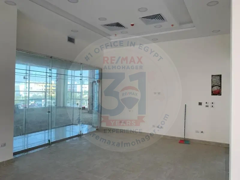 For rent in 90th Street, an administrative office