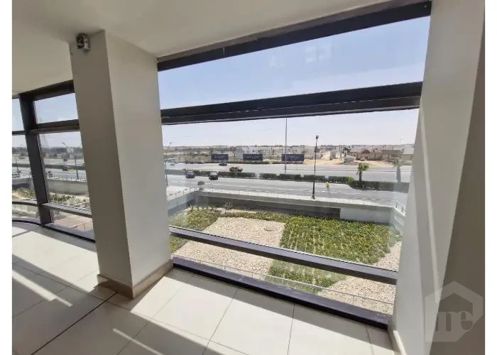 Dahshur Link office building for sale