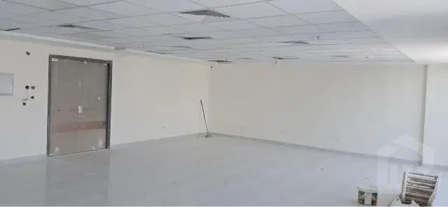 مكتب اداري متشطب بالكامل للايجار في هايد بارك