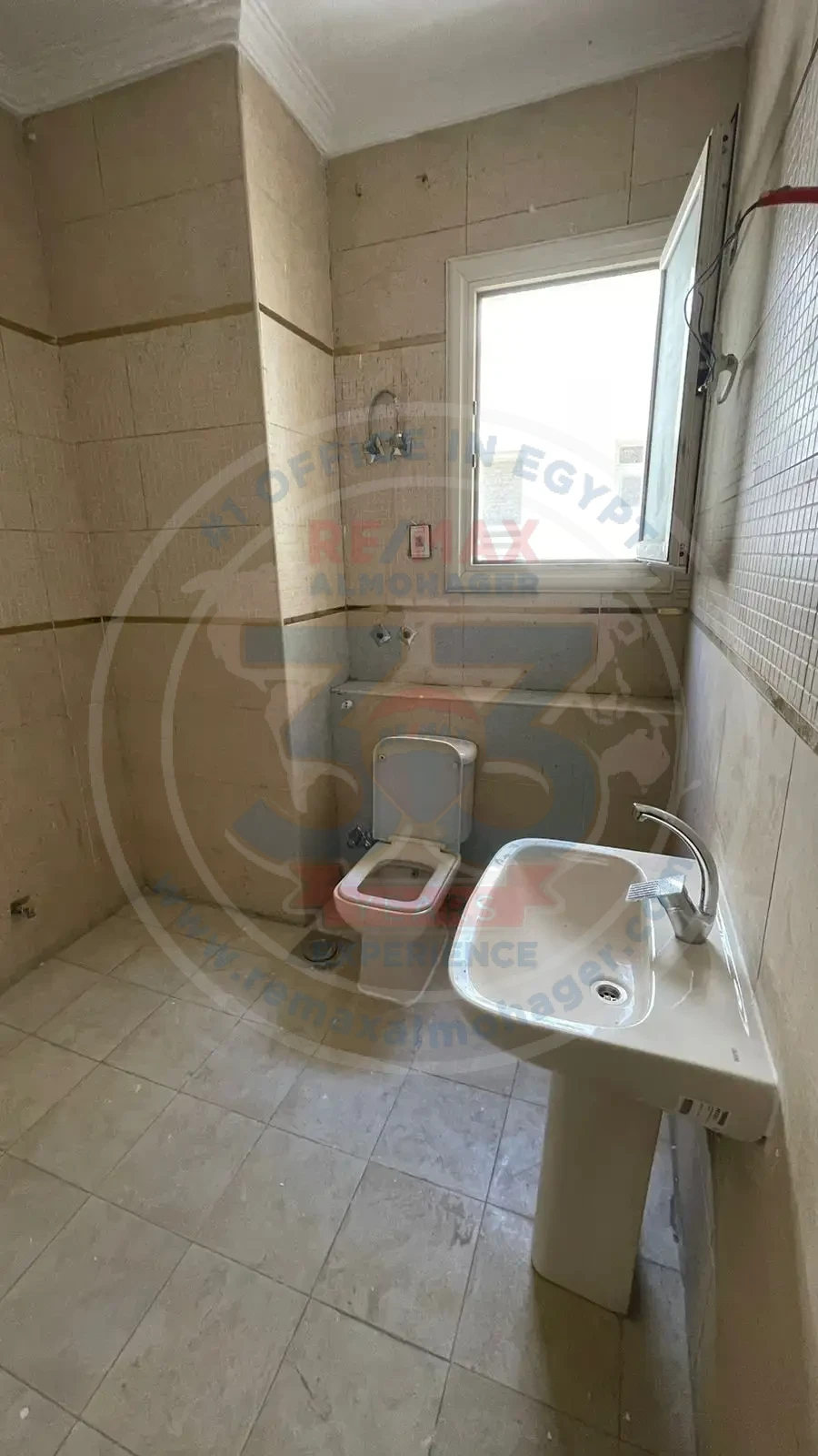 شقة متشطبة للبيع فى القاهرة الجديدة