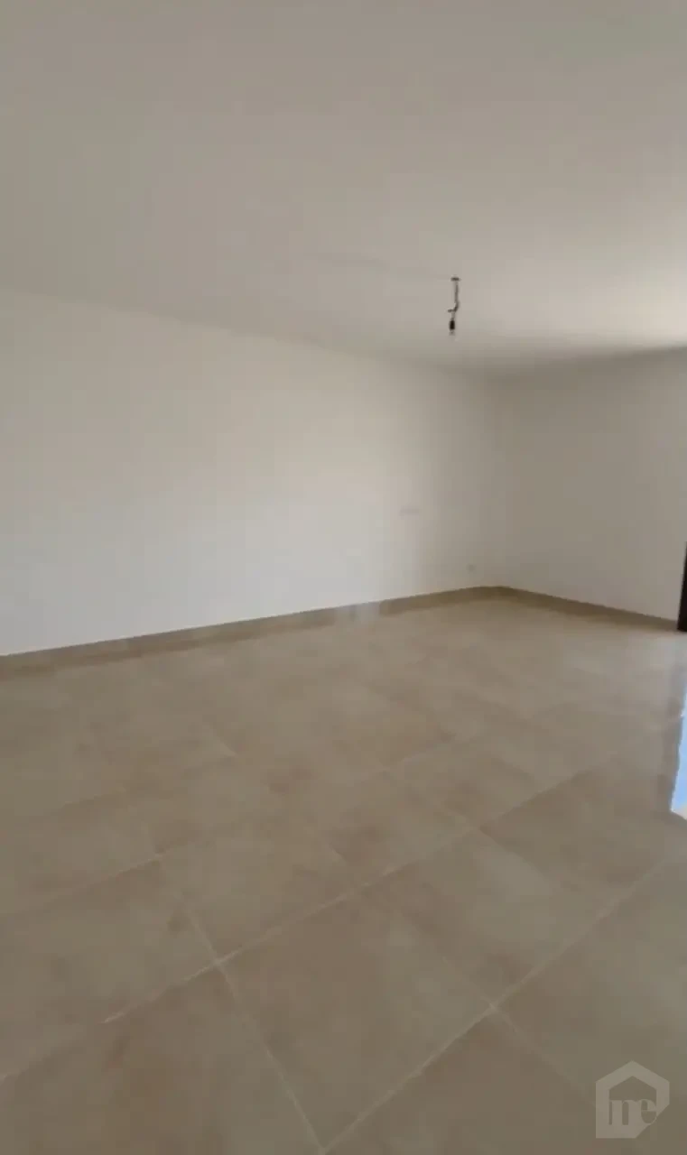شقة جاهزة للسكن للإيجار في فيفث سكوير