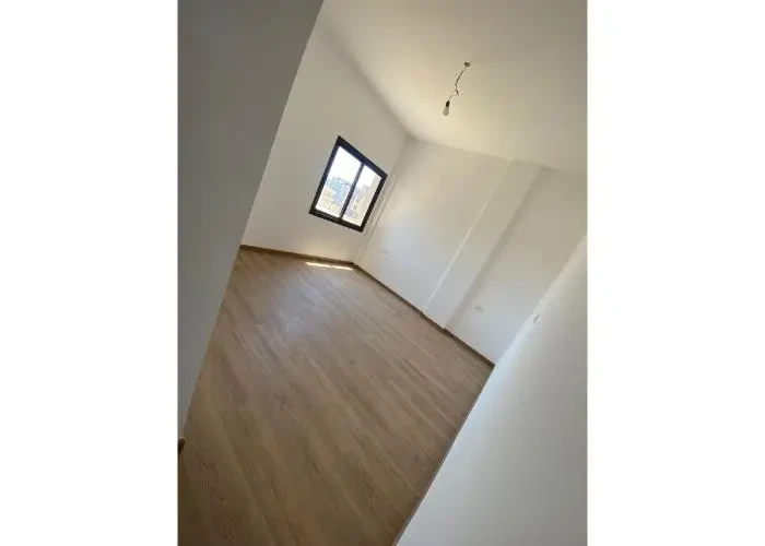 شقه للأيجار في فيفث سكوير