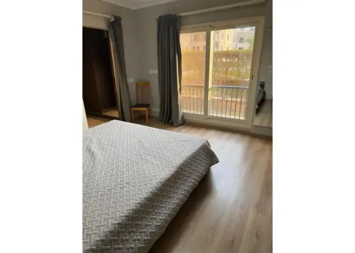 Apartment For Rent In 90 Avenue