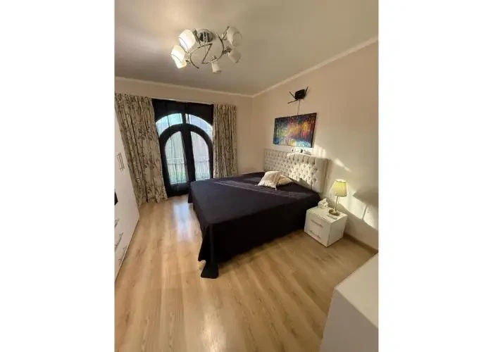 Apartment For Rent In 90 Avenue