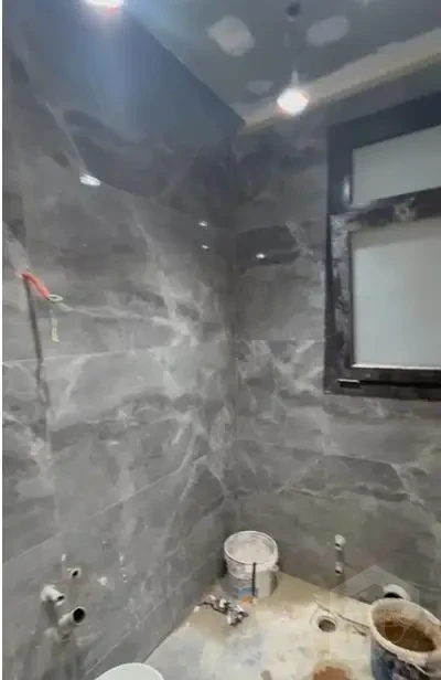 Apartment for rent in District 5 marble bathroom interior