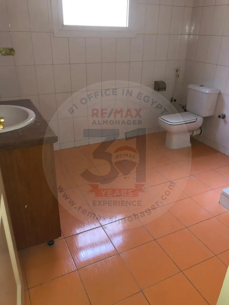 350 sqm apartment for rent in the Fifth Settlement, a prime location in the Fifth District
